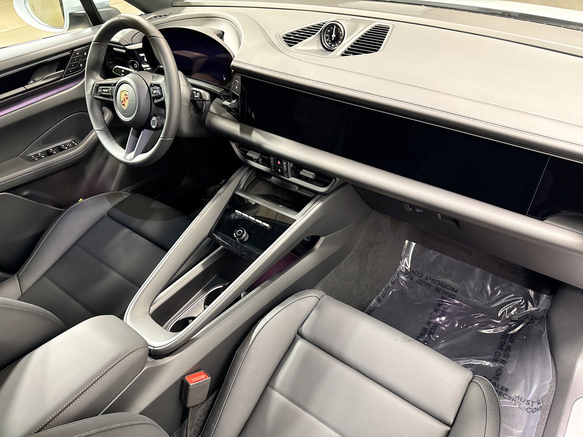 Certified 2026 Porsche Macan Electric RWD image 15
