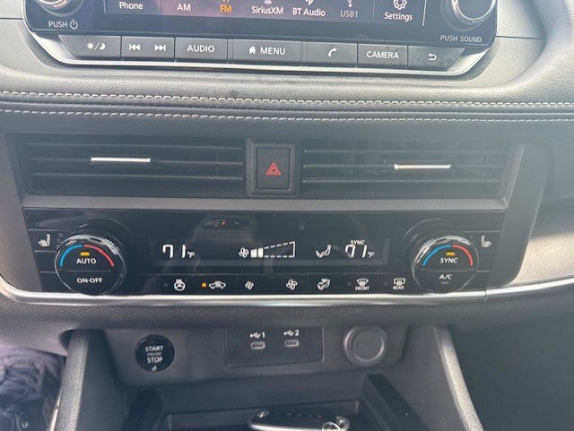 Used 2024 Nissan Rogue SV w/ SV Premium Package image 22