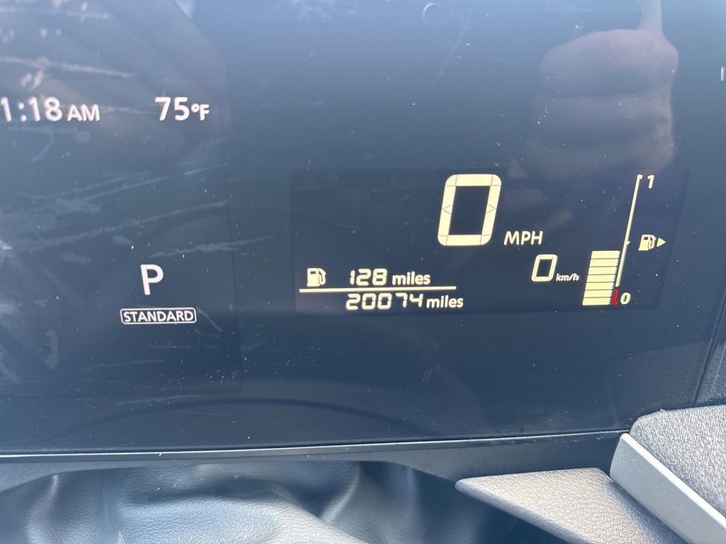 Used 2025 Nissan Kicks SV AWD/4WD image 22