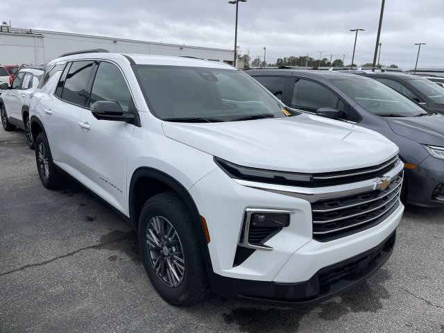 Used 2026 Chevrolet Traverse LT w/ Driver Confidence Package FWD image 13