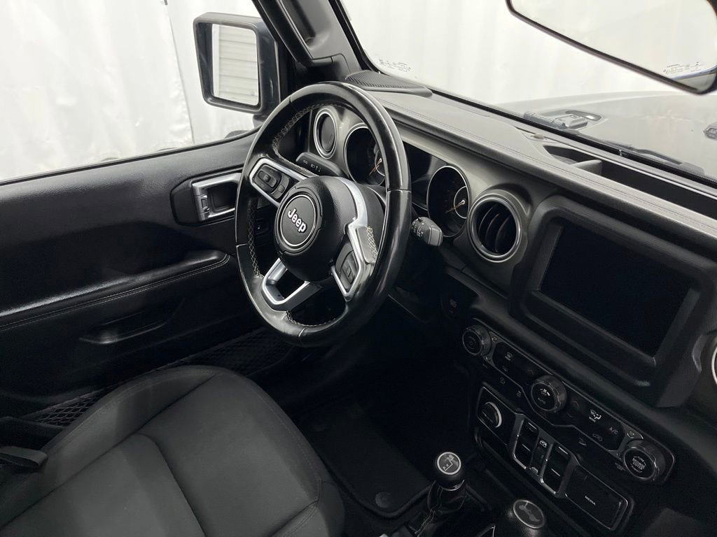 Used 2020 Jeep Wrangler Unlimited Sahara image 24
