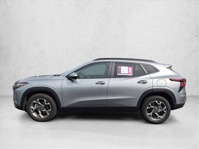 Used 2026 Chevrolet Trax LT FWD image 9