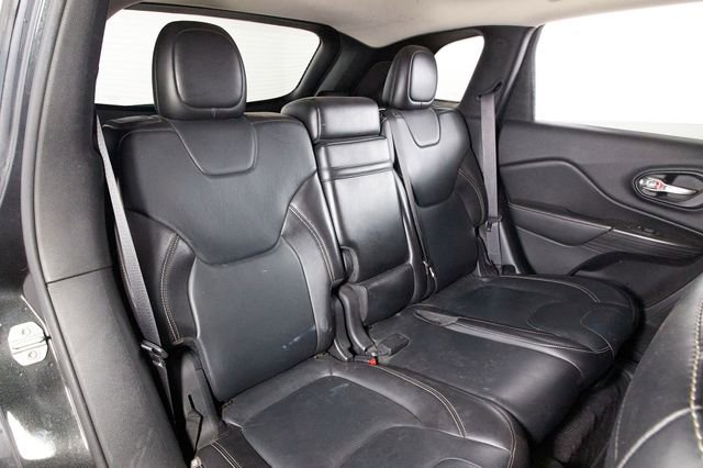 Used 2016 Jeep Cherokee Limited AWD/4WD image 20