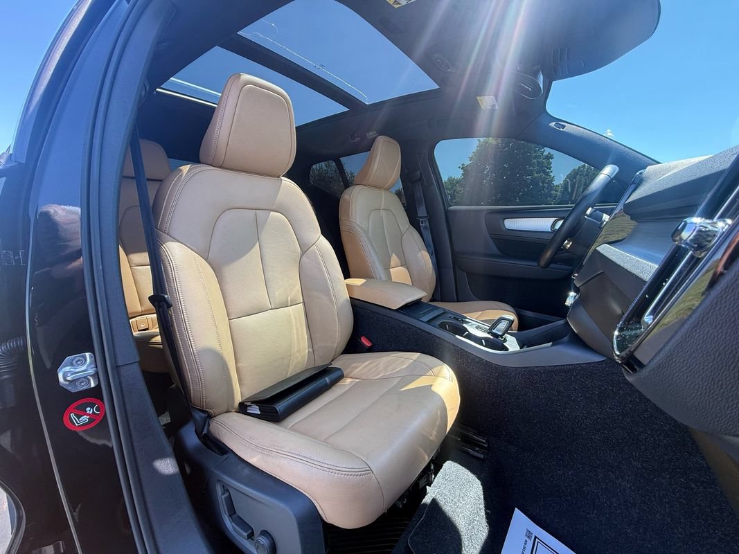 Used 2019 Volvo XC40 T5 Momentum AWD/4WD image 10