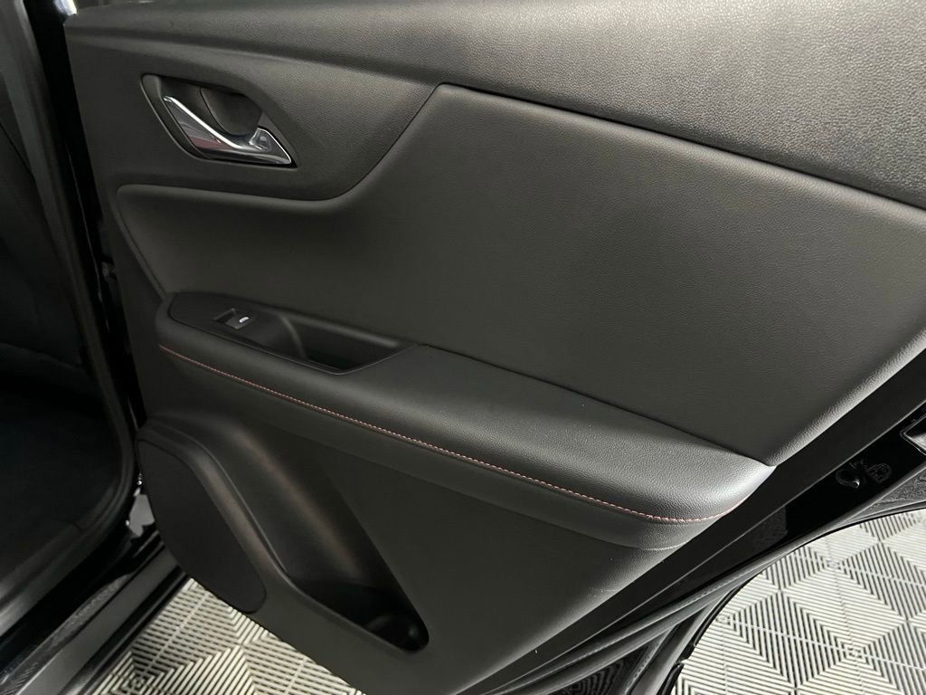 Used 2025 Chevrolet Blazer RS image 32