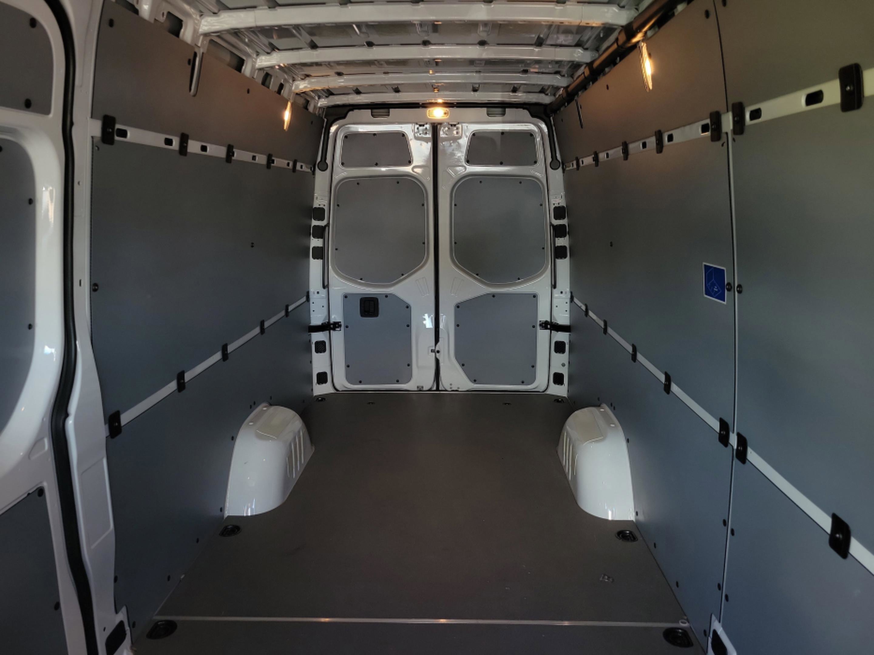 Used 2025 Mercedes-Benz Sprinter 2500 image 14