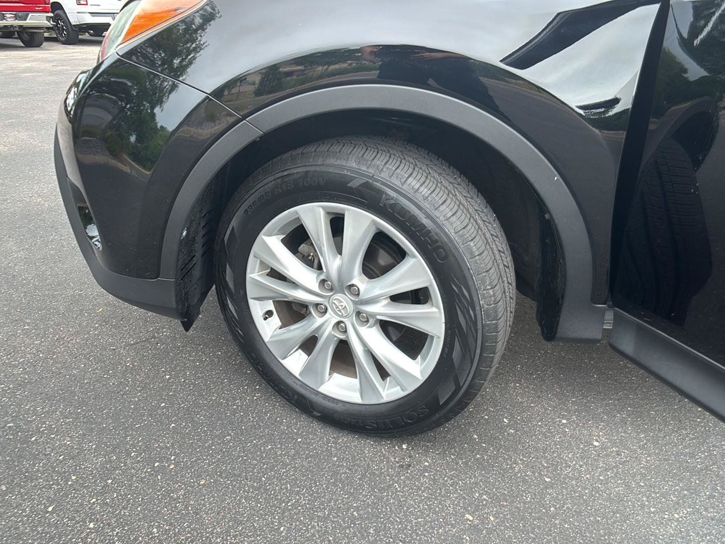 Used 2015 Toyota RAV4 Limited w/ Technology Package AWD/4WD image 5