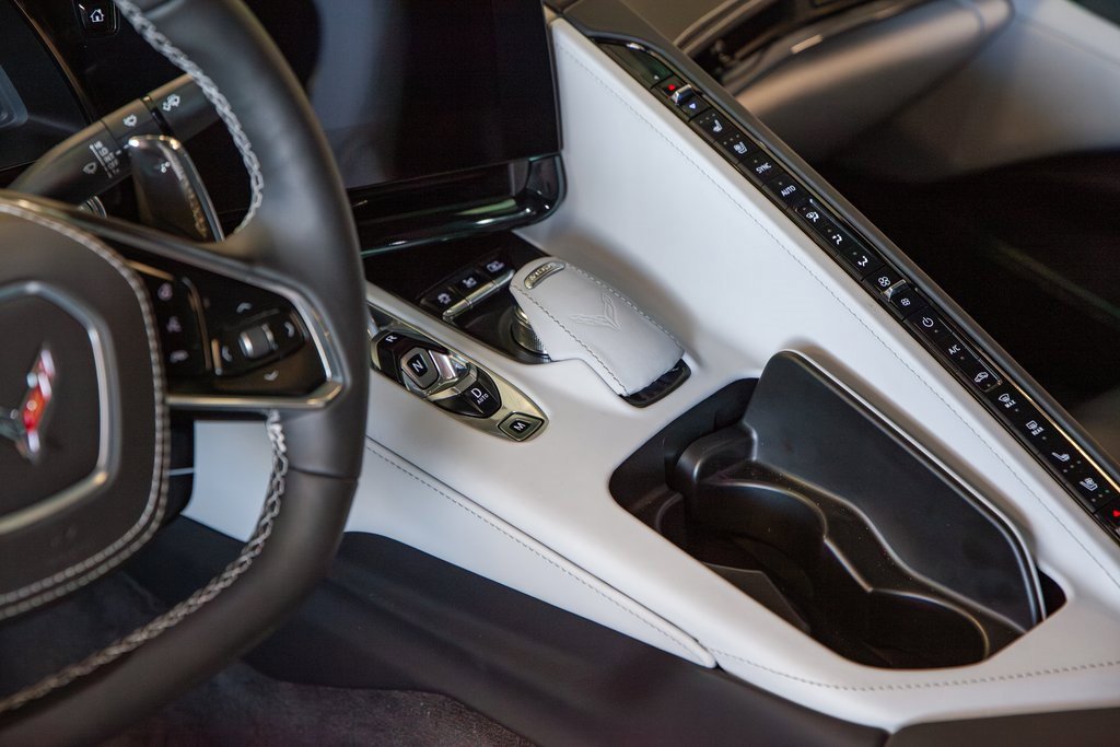 Used 2024 Chevrolet Corvette Stingray Premium Conv w/ Z51 Performance Package image 11