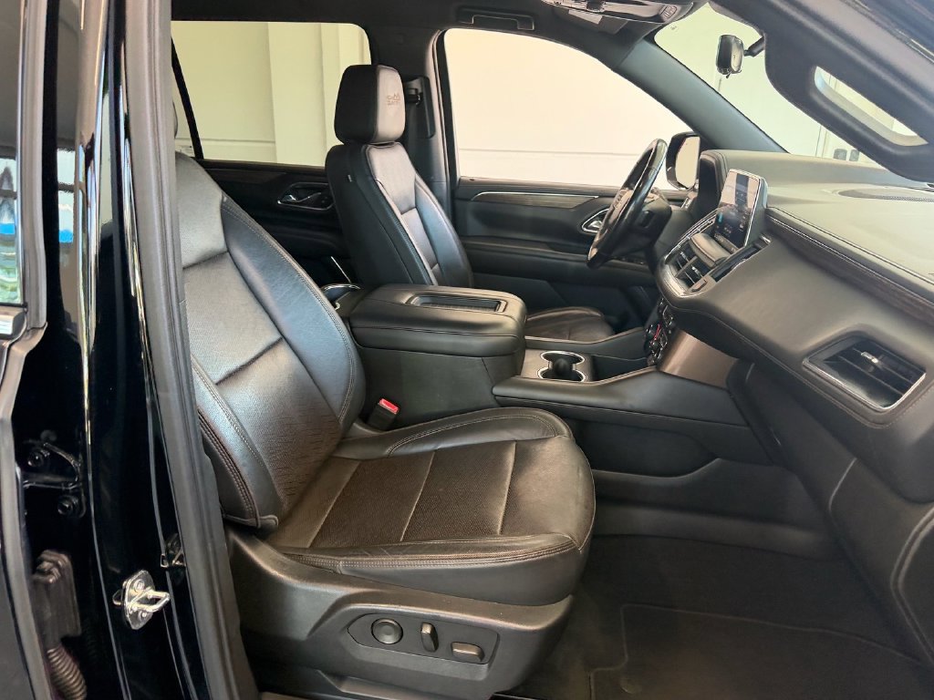 Used 2021 Chevrolet Suburban High Country RWD image 18