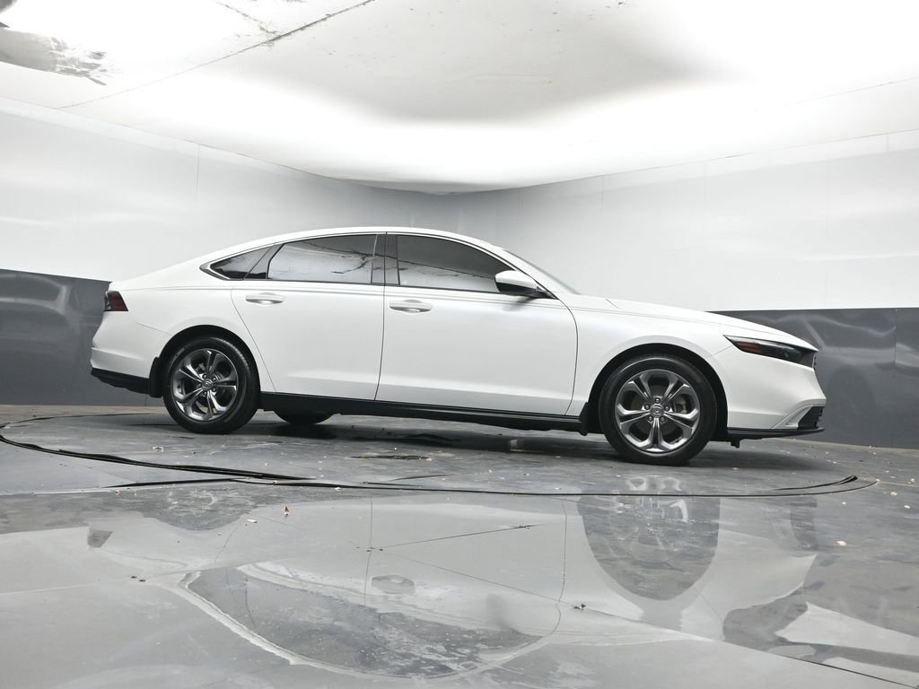 Used 2023 Honda Accord EX image 29