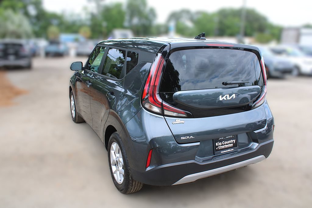 Certified 2025 Kia Soul LX FWD image 11