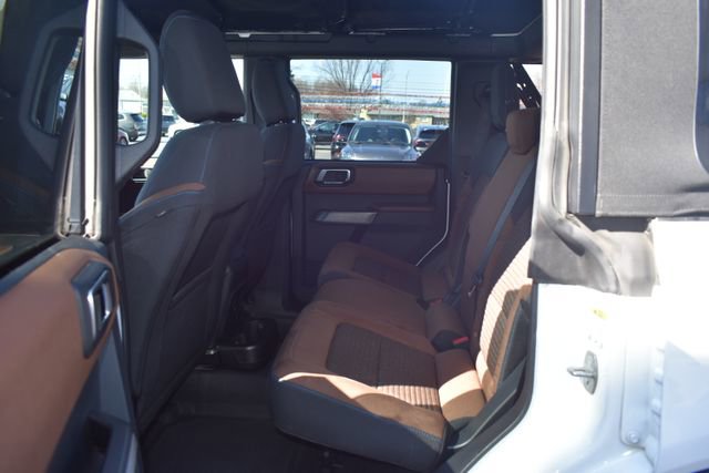 Used 2023 Ford Bronco Outer Banks w/ Sasquatch Package AWD/4WD image 37