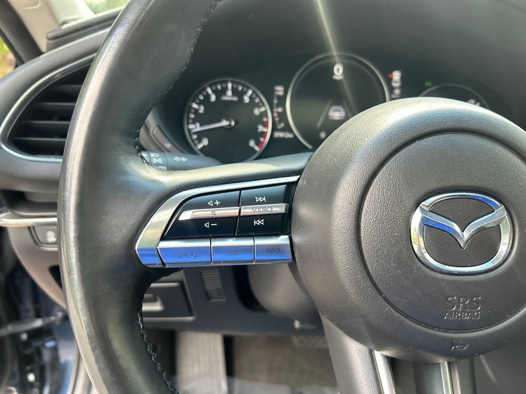 Used 2021 MAZDA MAZDA3 s FWD image 24