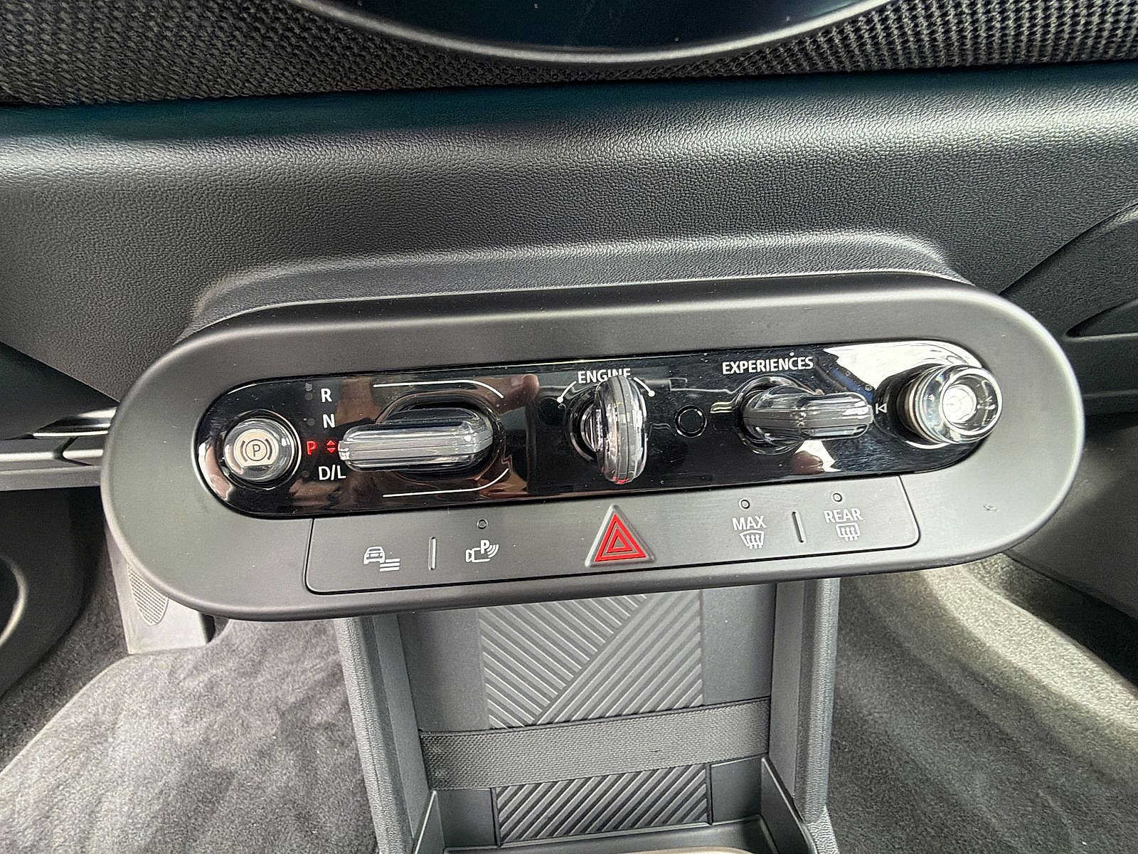 Used 2026 MINI Cooper 4-Door Hardtop FWD image 25