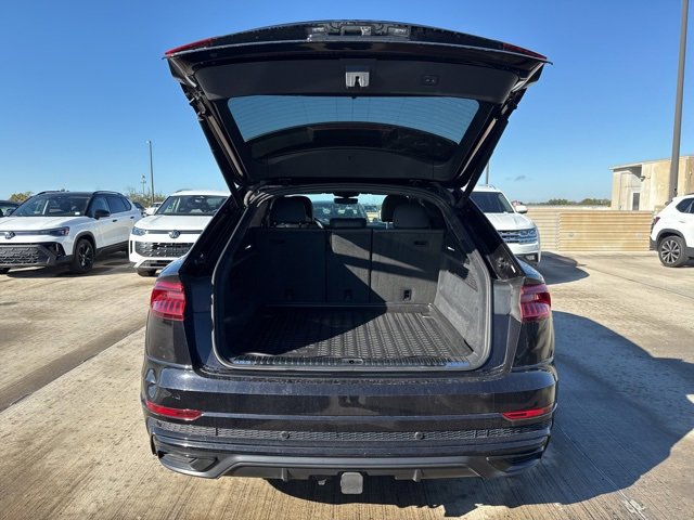 Used 2019 Audi Q8 Prestige w/ Luxury Package image 9