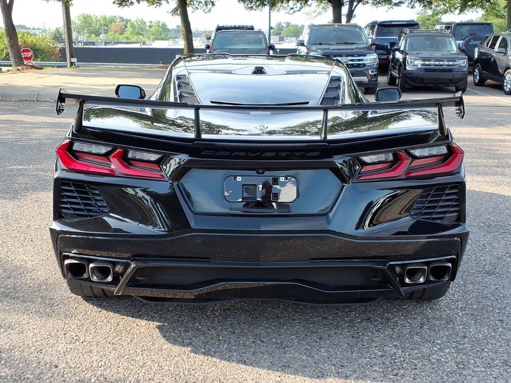 Used 2022 Chevrolet Corvette Stingray Preferred Cpe w/ Z51 Performance Package RWD image 4