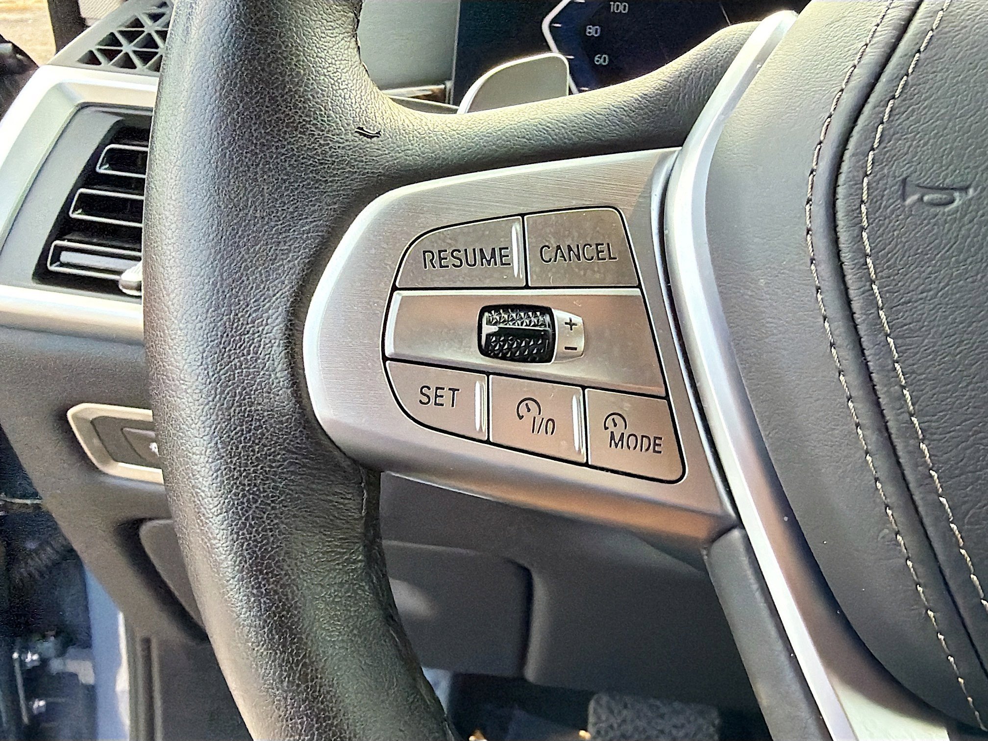 Used 2026 BMW X7 xDrive40i image 39