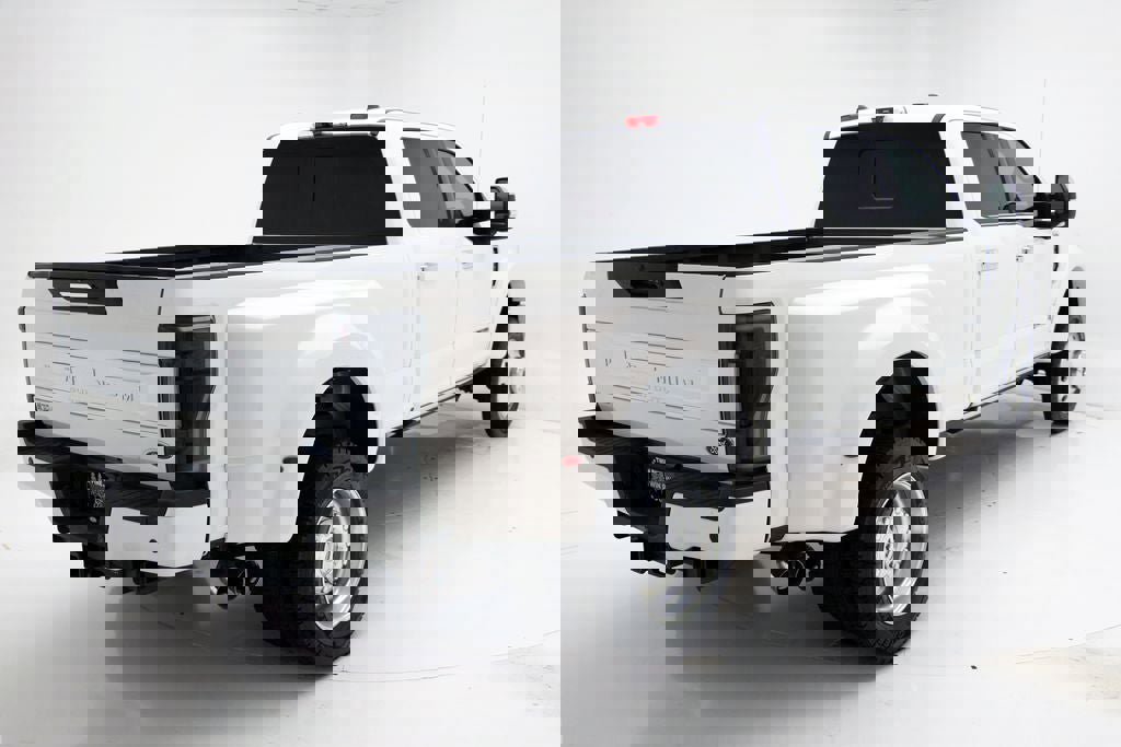 Used 2021 Ford F450 Platinum w/ FX4 Off-Road Package image 10