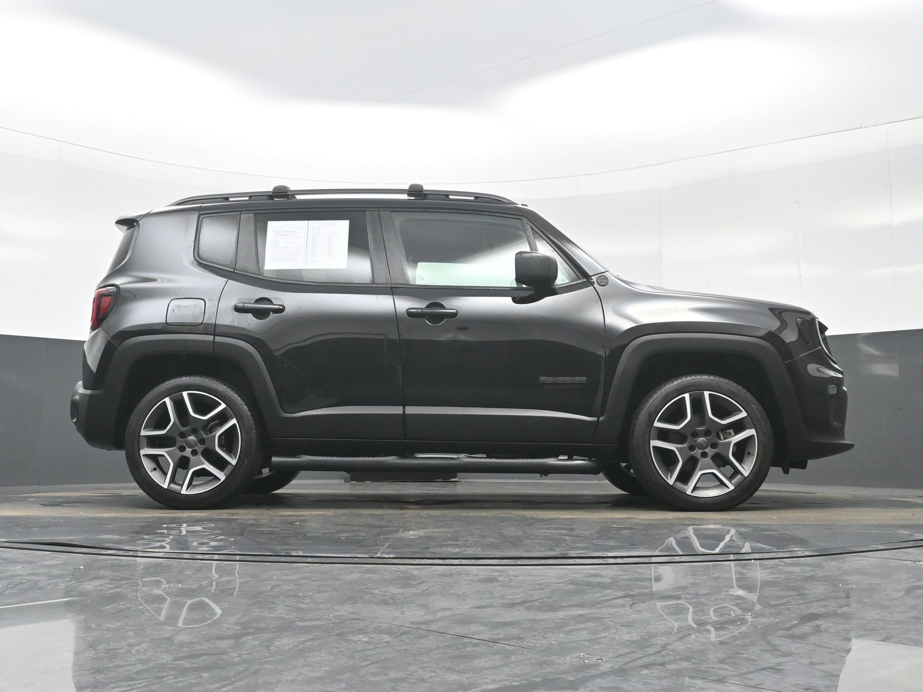 Used 2021 Jeep Renegade Sport image 28