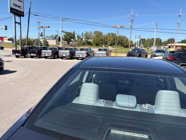 Used 2017 Toyota Corolla LE w/ Carpet Mat Package (TMS) FWD image 29
