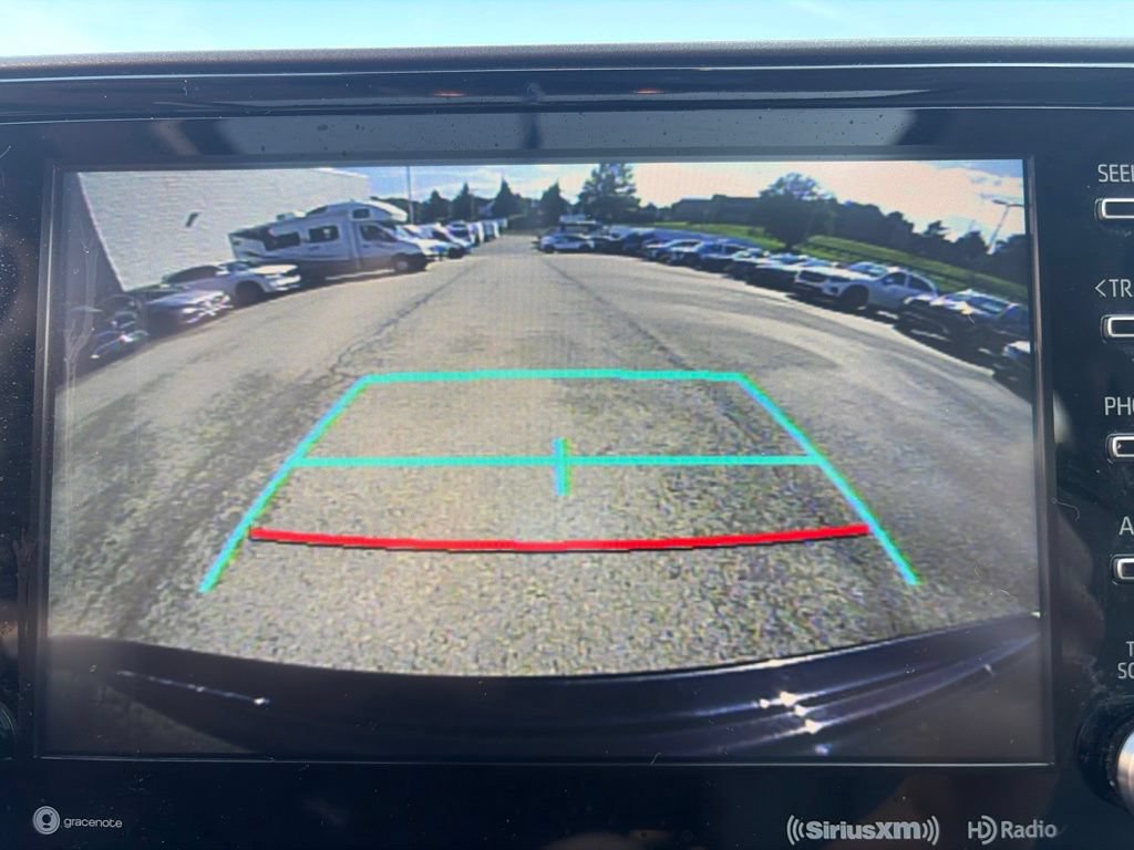 Used 2021 Toyota Highlander XLE AWD/4WD image 21
