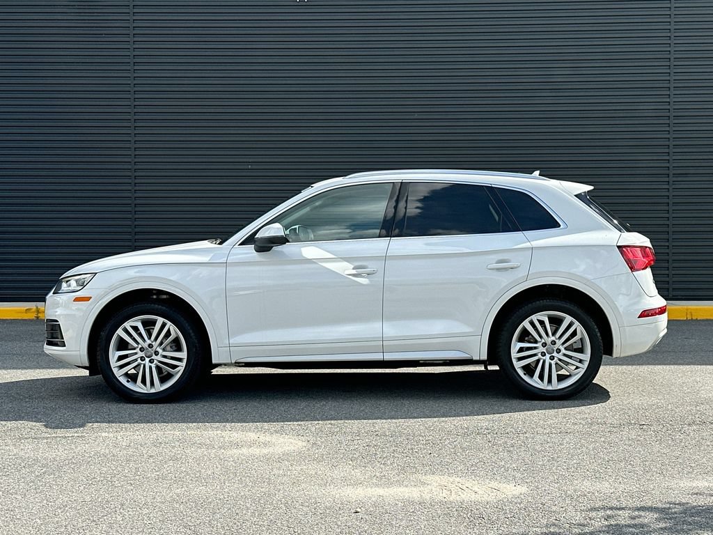 Used 2018 Audi Q5 2.0T Premium Plus w/ Premium Plus Package AWD/4WD image 2