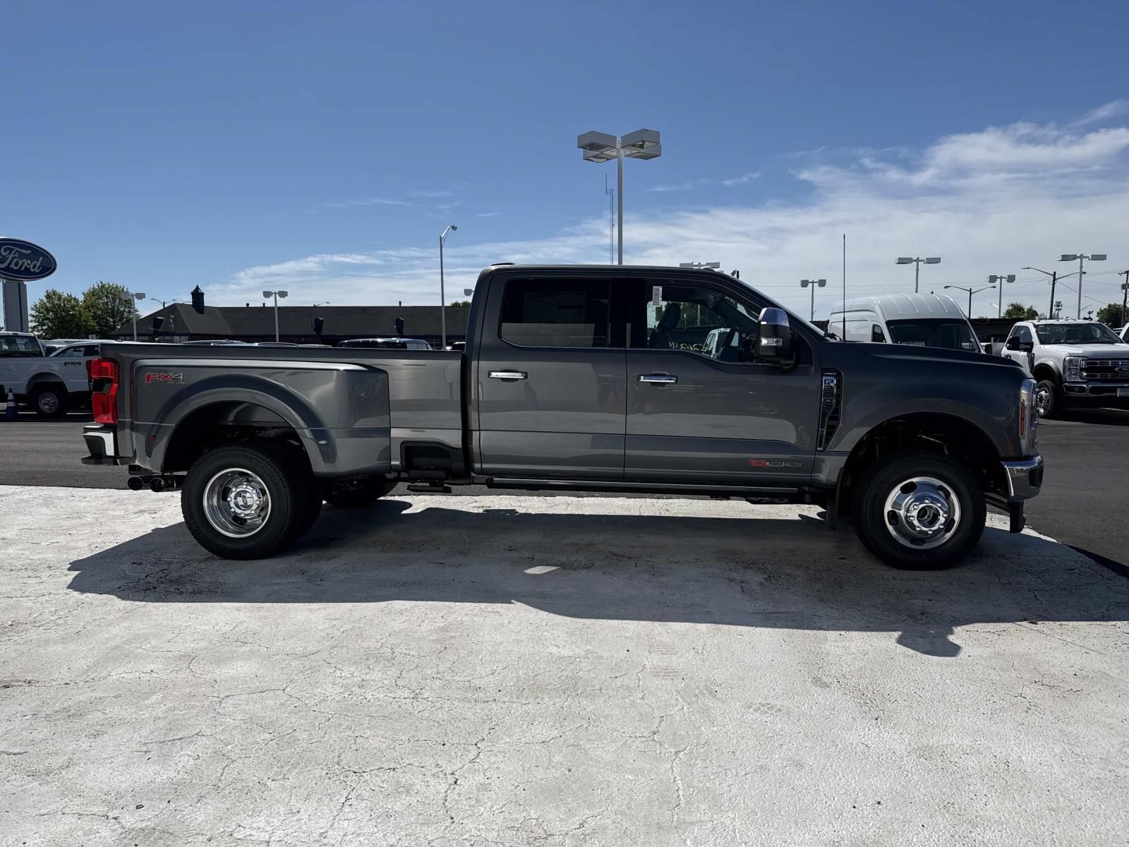 New 2026 Ford F350 Lariat w/ Lariat Ultimate Package AWD/4WD image 2