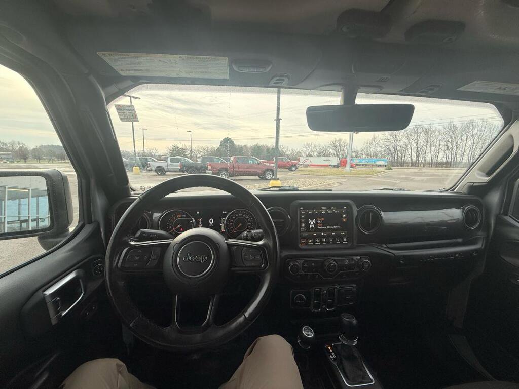 Used 2022 Jeep Wrangler Unlimited Sport AWD/4WD image 17