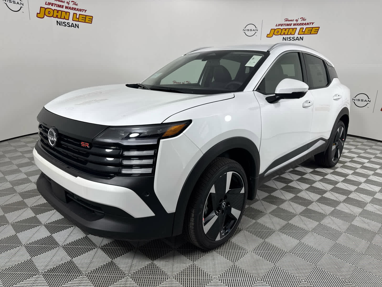 New 2025 Nissan Kicks SR