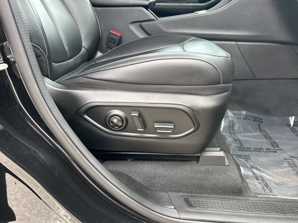 Certified 2024 Jeep Grand Cherokee L Limited RWD image 41