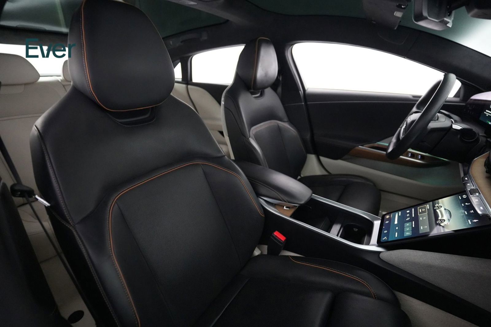 Used 2023 Lucid Air Touring AWD/4WD image 23