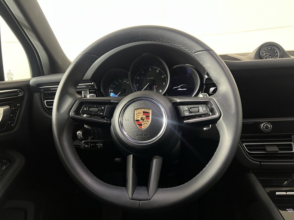 Used 2025 Porsche Macan image 22