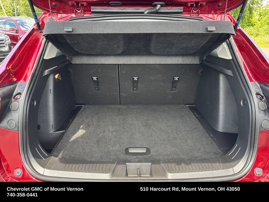 Used 2025 Chevrolet Trax LT w/ LT Convenience Package FWD image 27