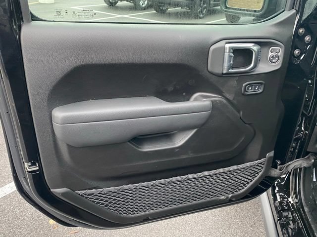 New 2026 Jeep Gladiator Mojave w/ Safety Group AWD/4WD image 12