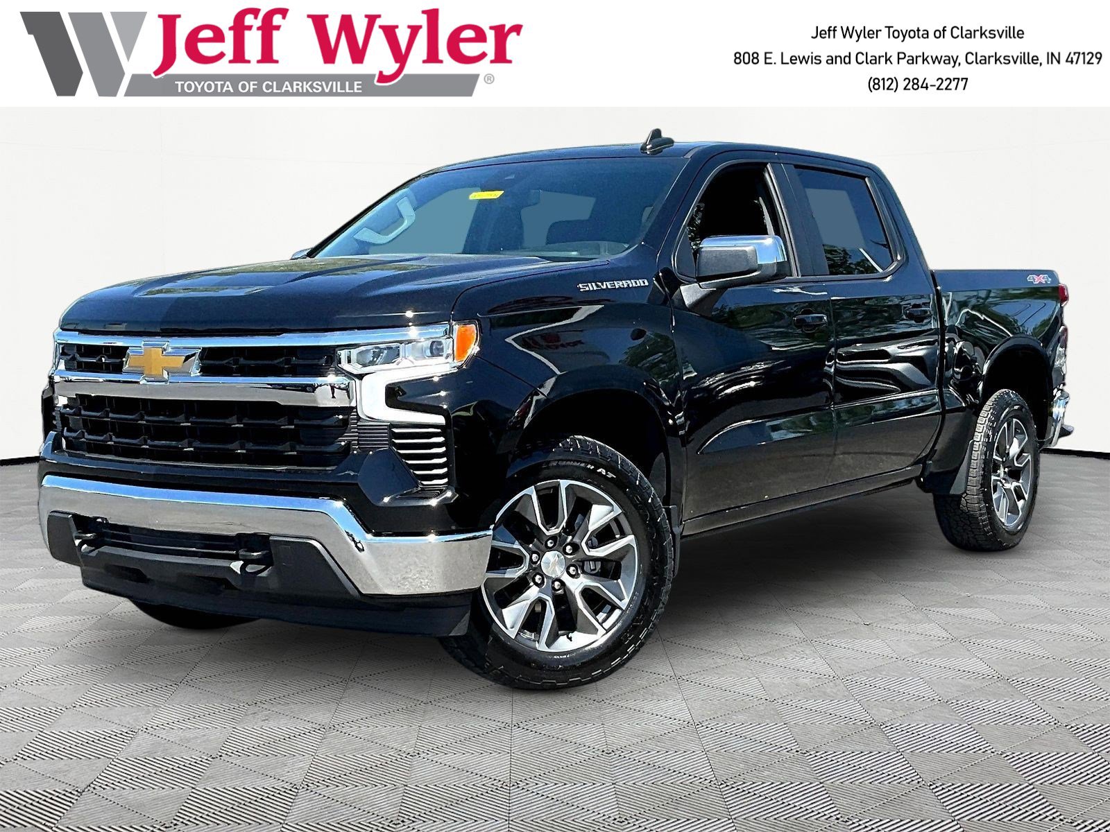 Used 2024 Chevrolet Silverado 1500 LT AWD/4WD image 1