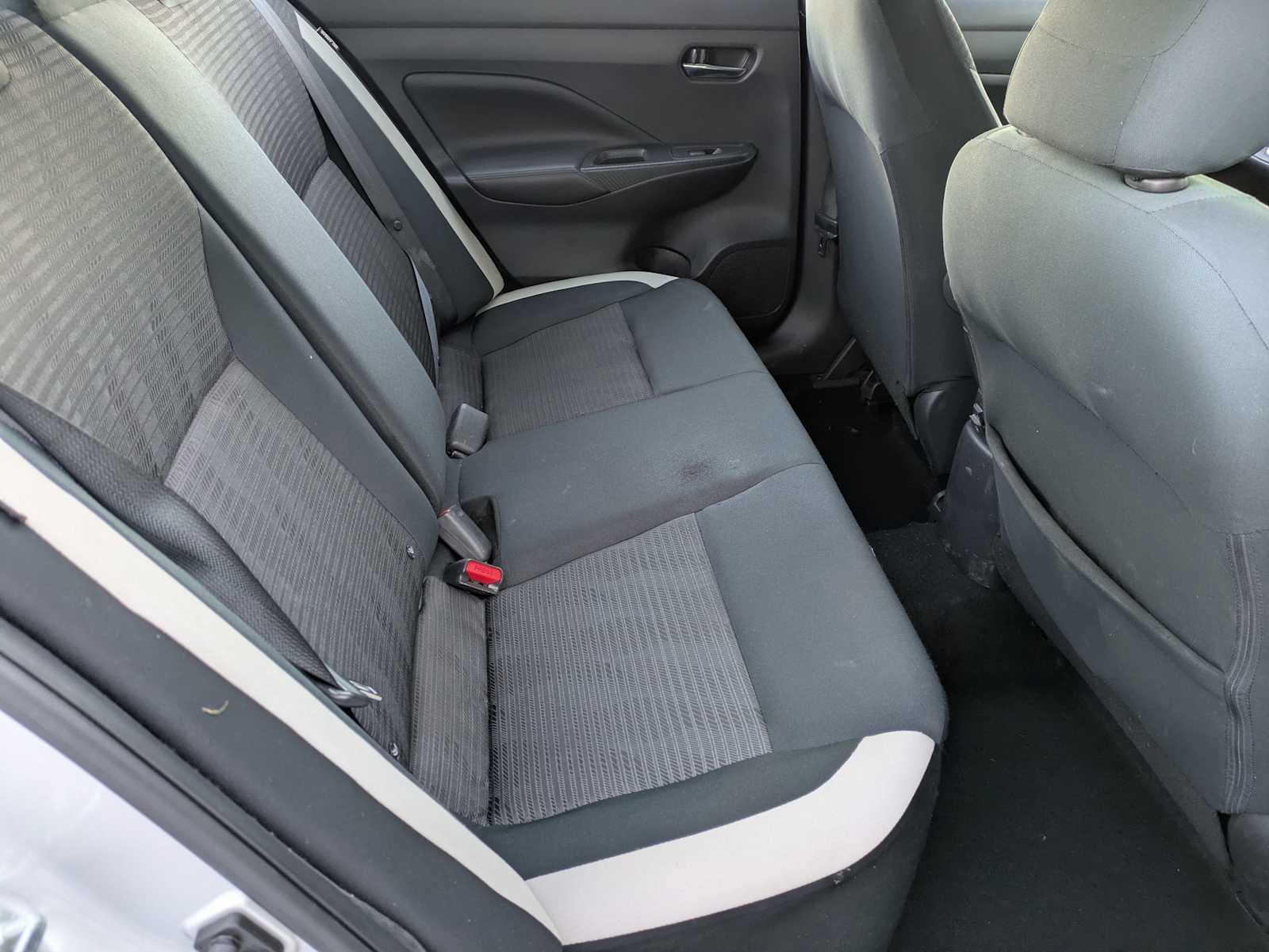 Used 2020 Nissan Versa SV image 17