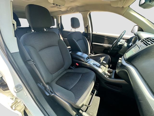Used 2019 Dodge Journey SE FWD image 27