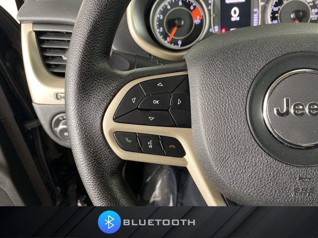 Used 2018 Jeep Cherokee Latitude w/ Safety Group AWD/4WD image 23