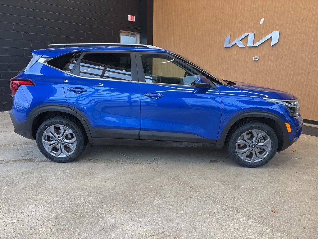 Certified 2024 Kia Seltos S image 15