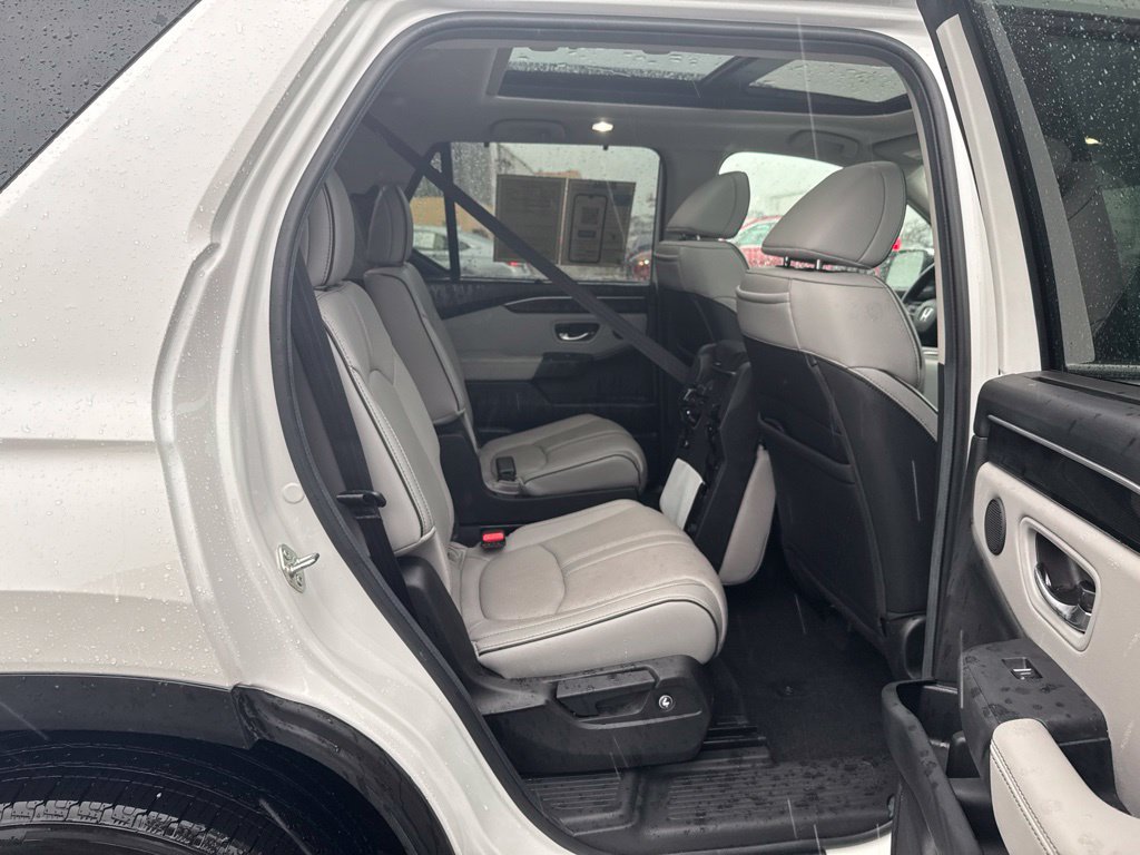 Certified 2025 Honda Pilot Elite image 38