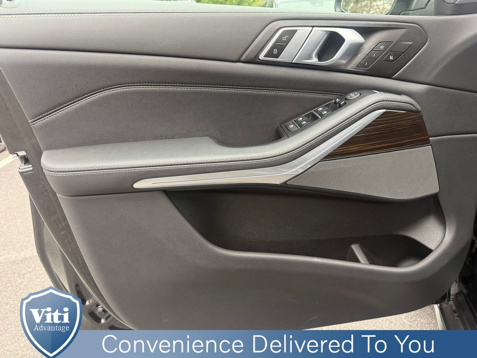 Used 2024 BMW X5 xDrive40i w/ Premium Package image 16