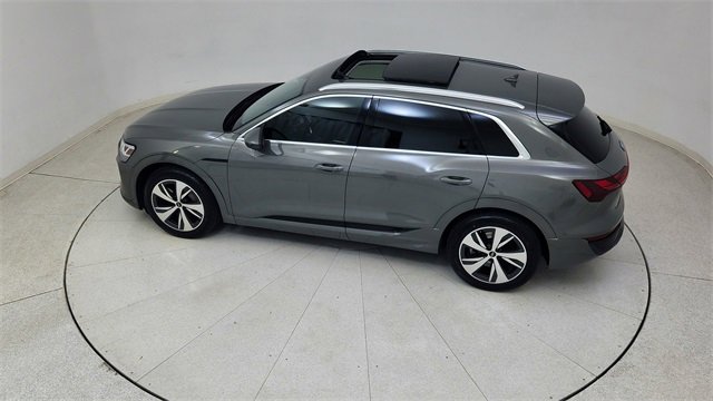 Used 2024 Audi Q8 e-tron Premium image 80