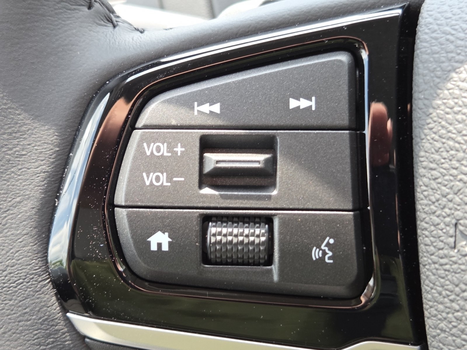 New 2026 Honda Odyssey Touring image 12
