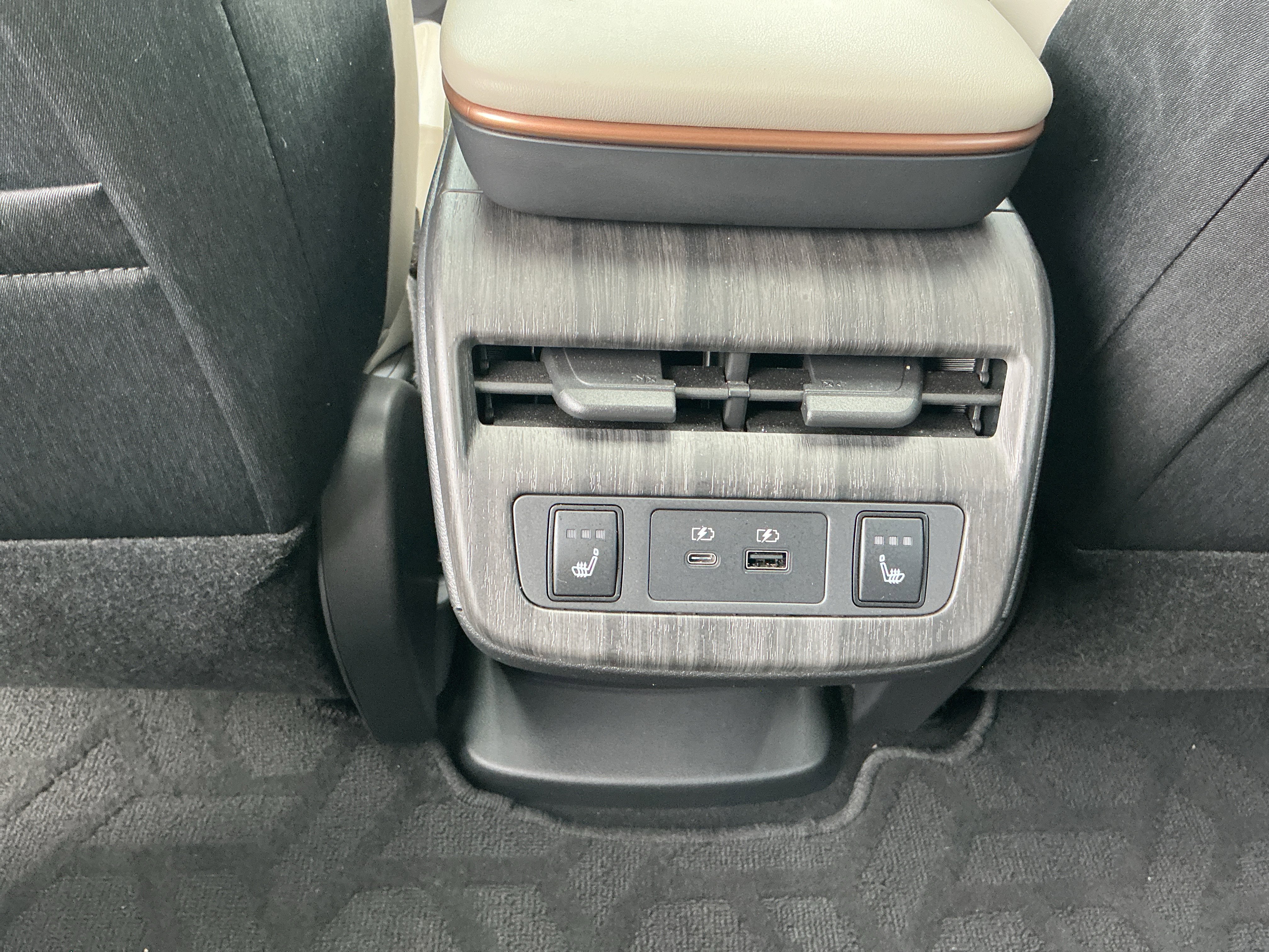 Certified 2023 Nissan Ariya FWD image 26