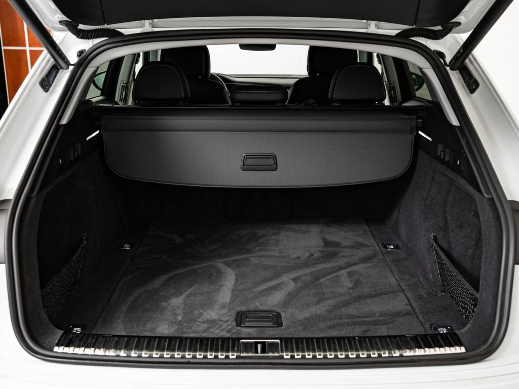 Used 2021 Audi e-tron Premium w/ Convenience Plus Package AWD/4WD image 21