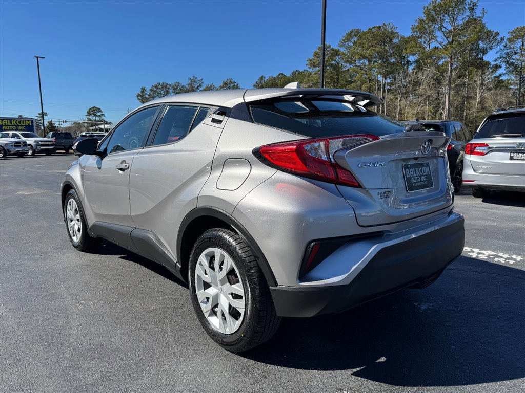 Used 2020 Toyota C-HR LE image 6