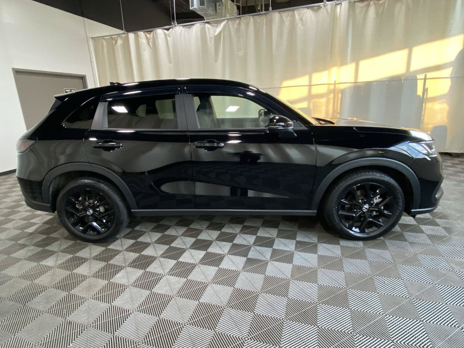 Used 2024 Honda HR-V Sport image 8