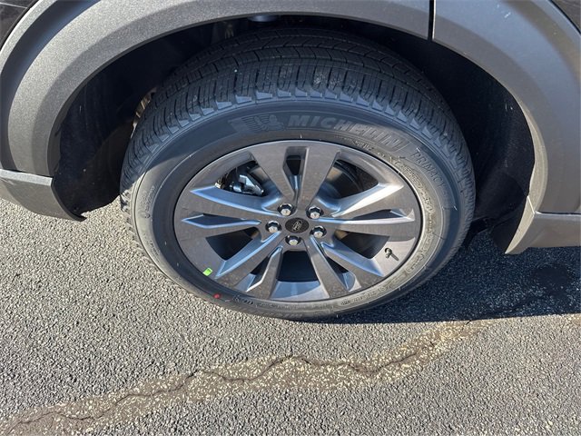 New 2026 Ford Explorer Active image 13