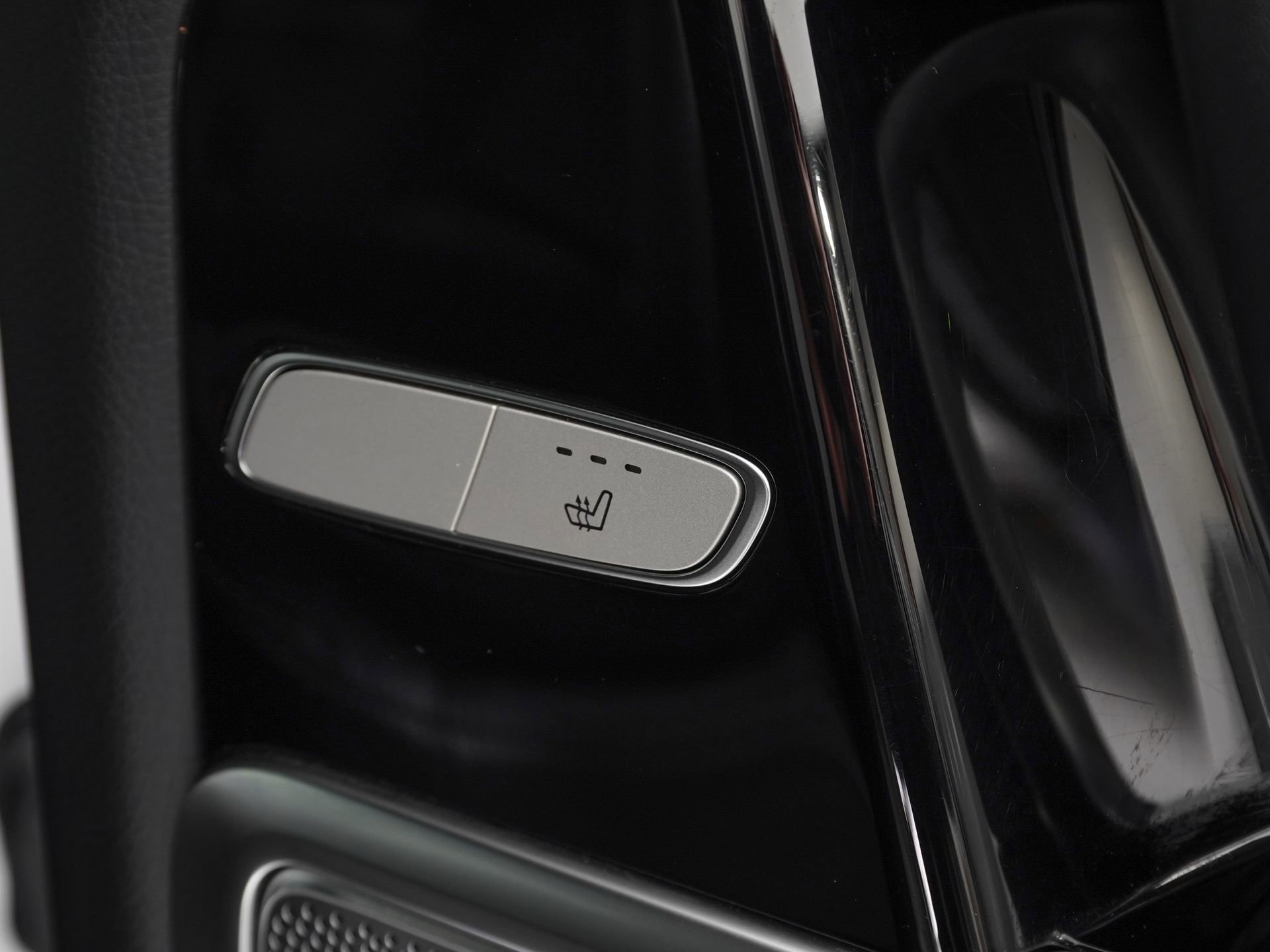 Used 2022 Mercedes-Benz G 550 w/ Exclusive Interior Package image 11