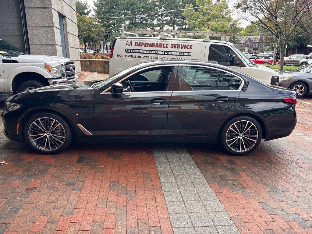 Used 2022 BMW 530e xDrive w/ Convenience Package AWD/4WD image 6